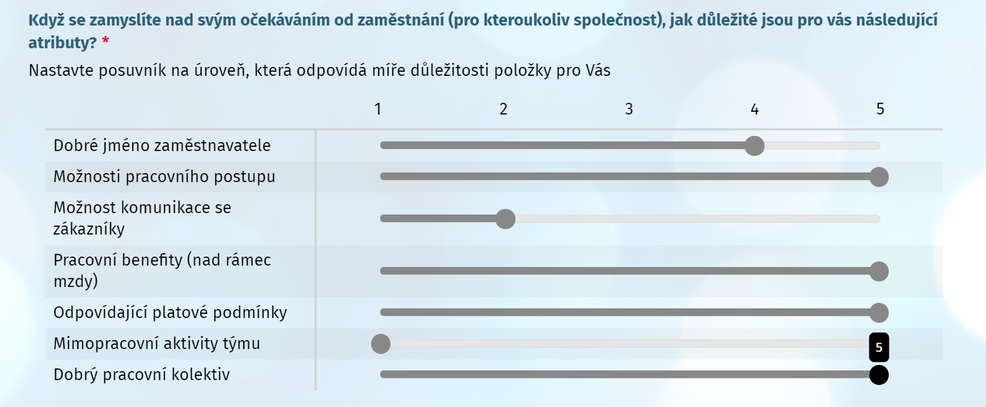 Vyplněná otázka - poslední řádek zobrazuje nápovědu/text vybrané odpovědi